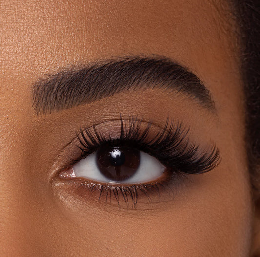 Casually Lashed Lash Clusters Style: Voluminous
